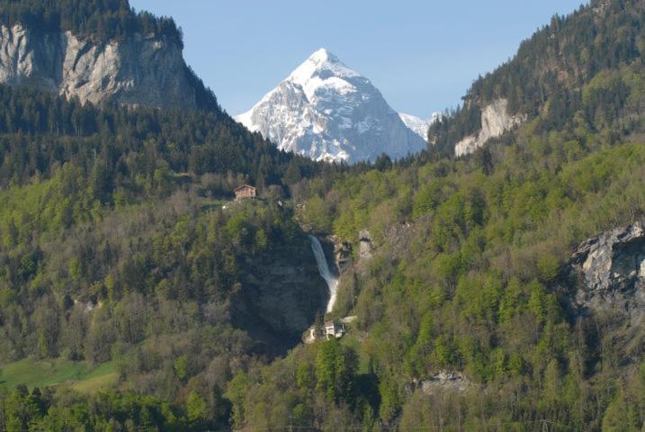 Das Hotel Sherlock Holmes Meiringen Exteriör bild