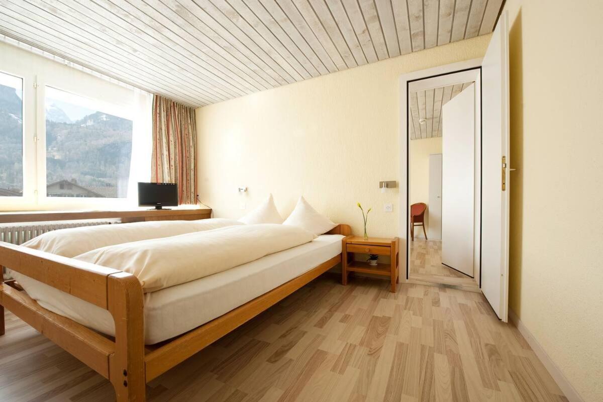 Das Hotel Sherlock Holmes Meiringen Exteriör bild